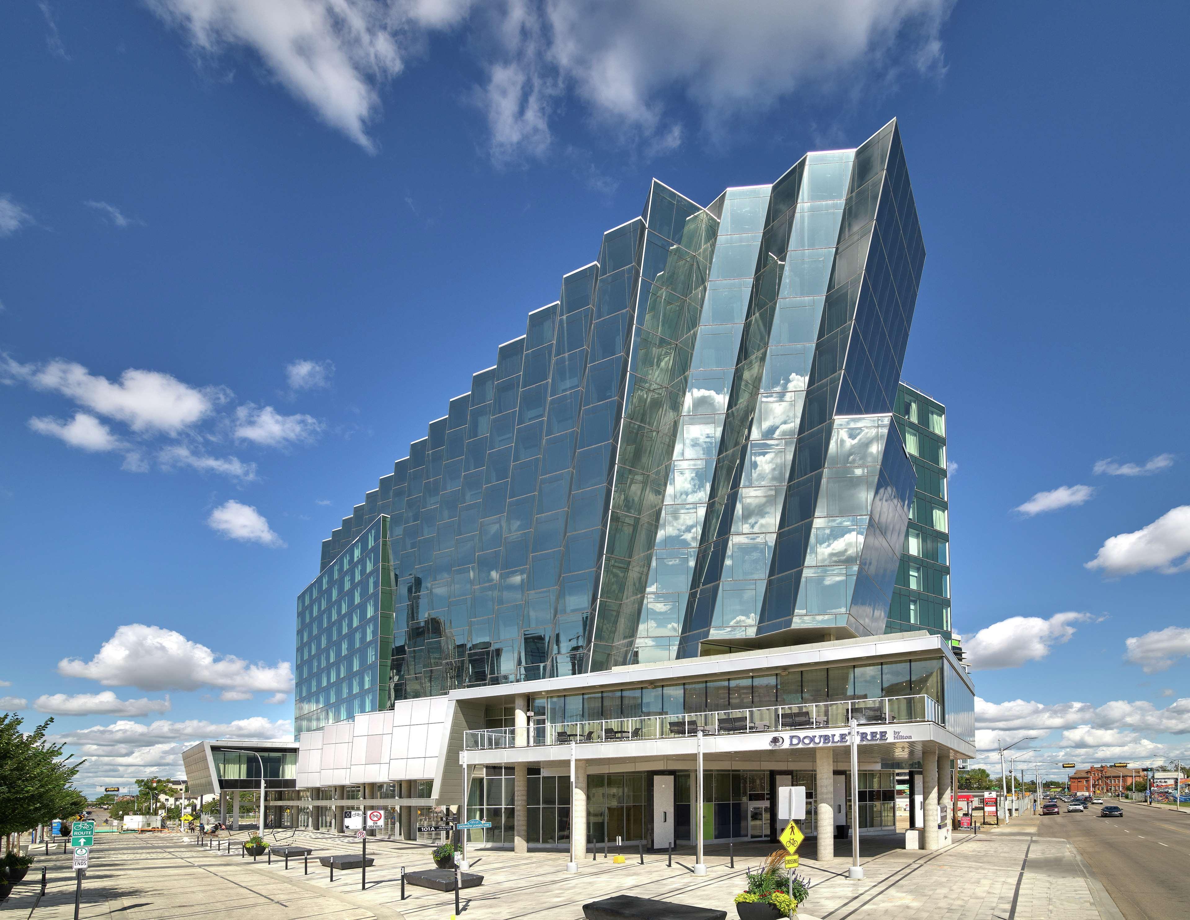 Doubletree By Hilton Edmonton Downtown Hotel Eksteriør billede