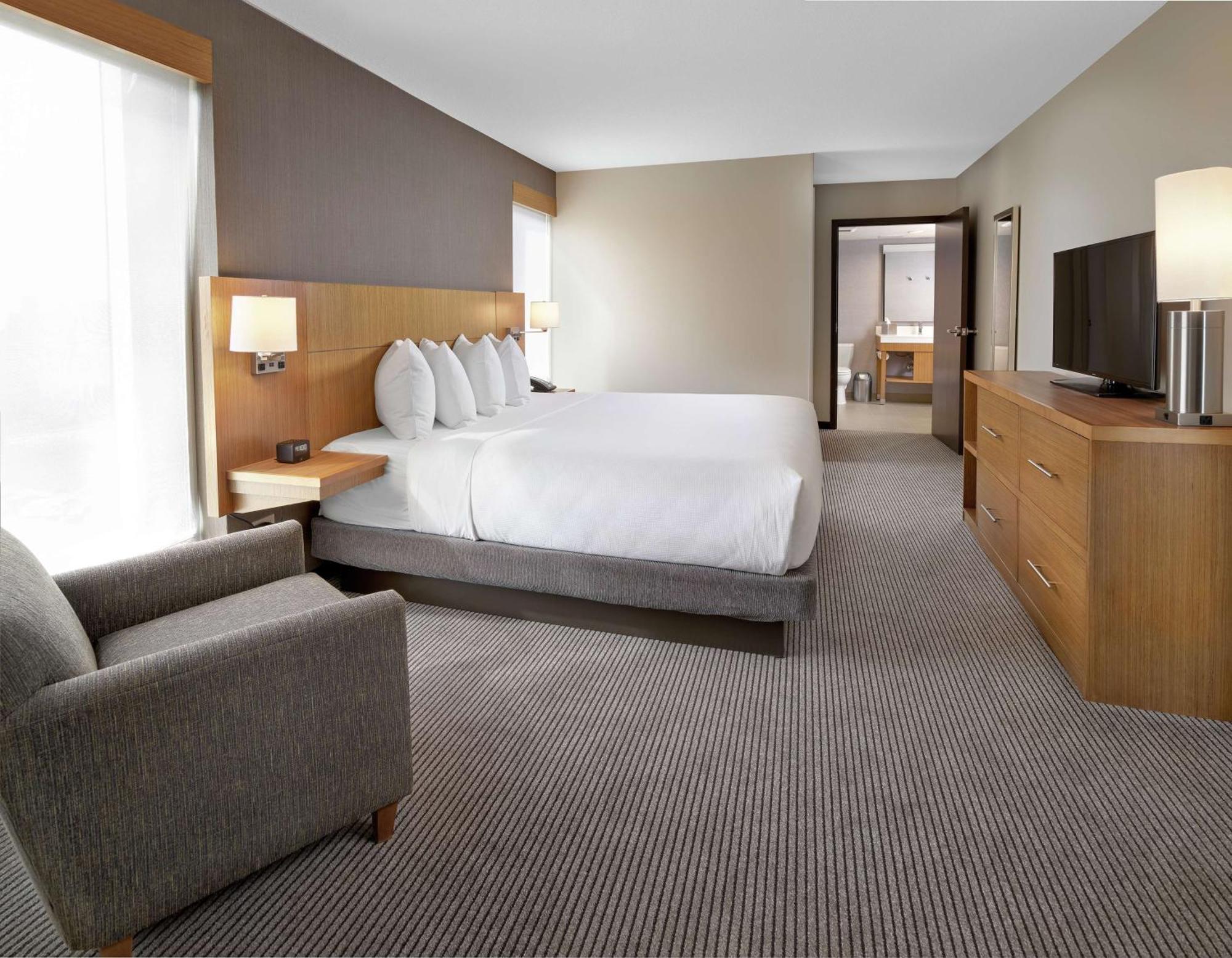 Doubletree By Hilton Edmonton Downtown Hotel Eksteriør billede