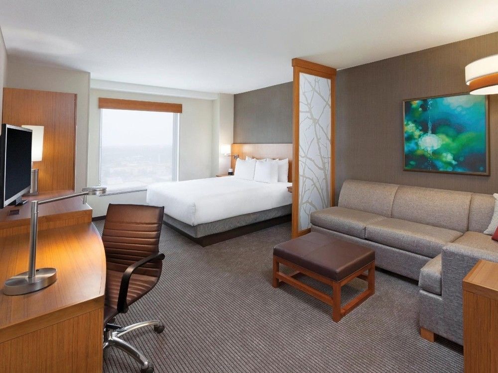 Doubletree By Hilton Edmonton Downtown Hotel Eksteriør billede
